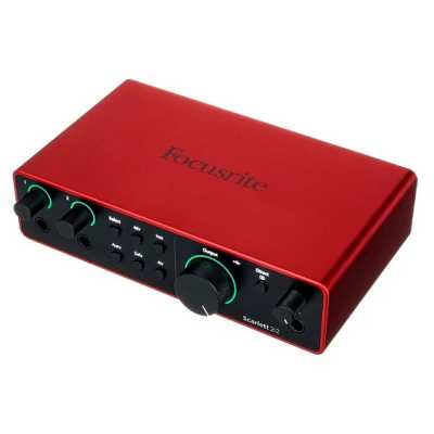 звуковая карта Focusrite Scarlett 2i2 4th Gen